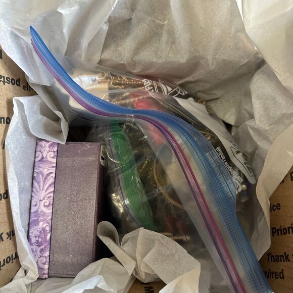 J408 Craft Bulk Bundle of Jewelry - Picture 5 of 6